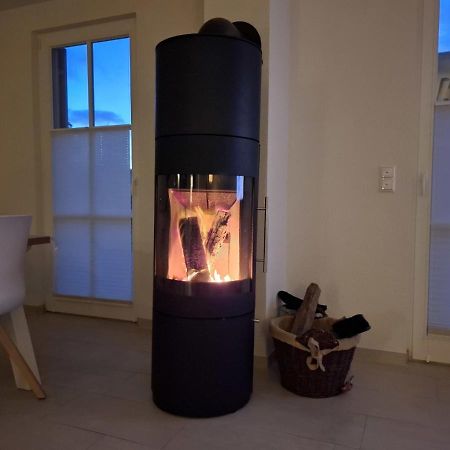 Modernes Reetdach-Ostseeferienhaus Bella Mare, Insel Usedom Mit Sauna, Kamin & Sonnenterrasse Zirchow المظهر الخارجي الصورة